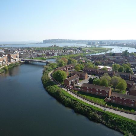Century Wharf Apartments By Urban Space Cardiff Exterior foto