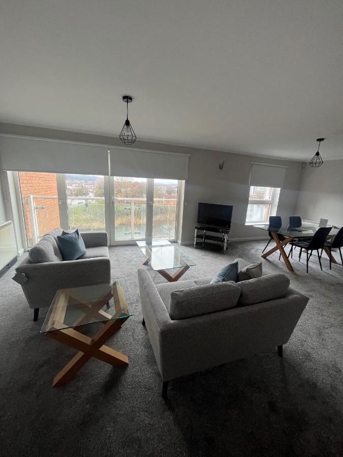 Century Wharf Apartments By Urban Space Cardiff Exterior foto